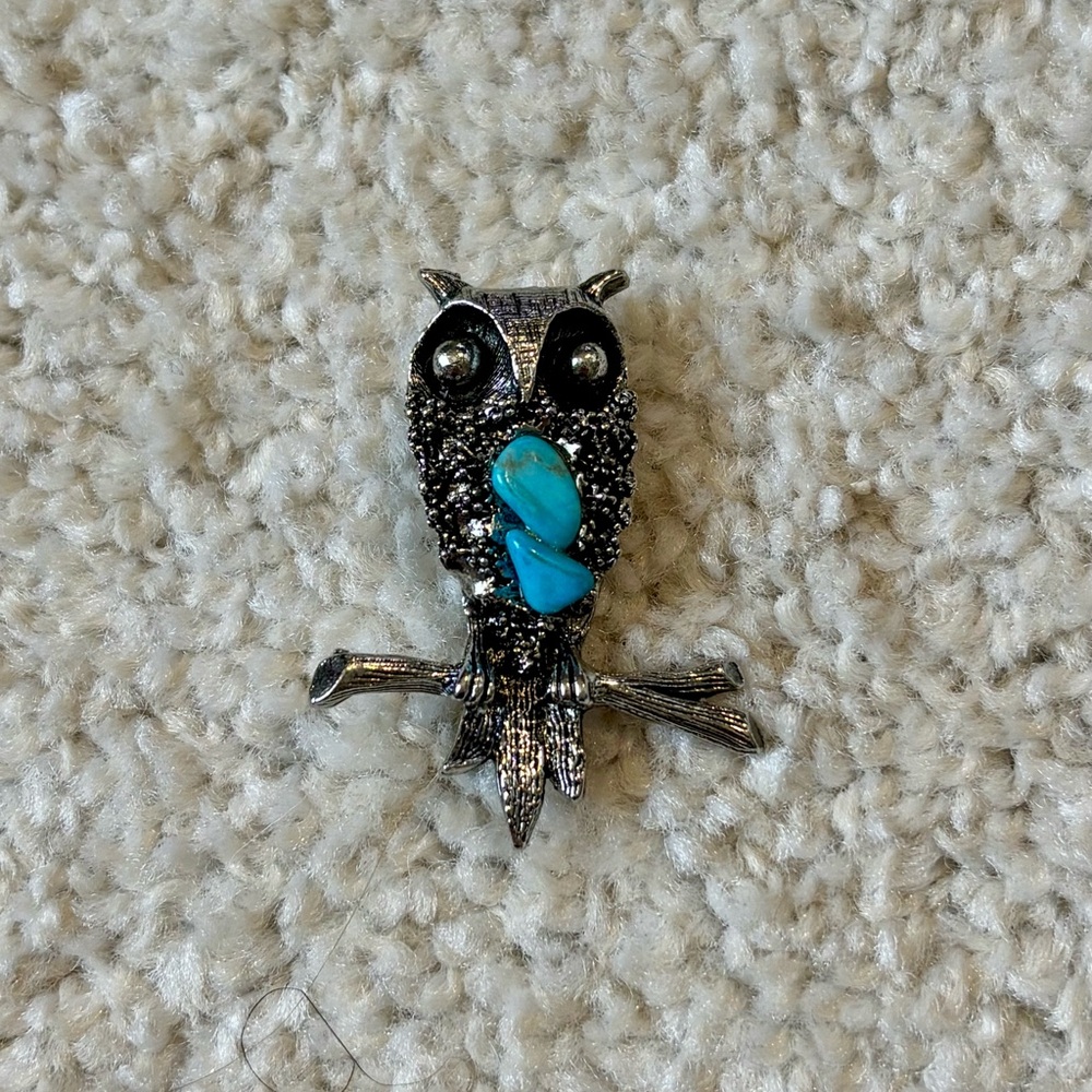 Vintage Silver Tone Owl Brooch with Turquoise Stones